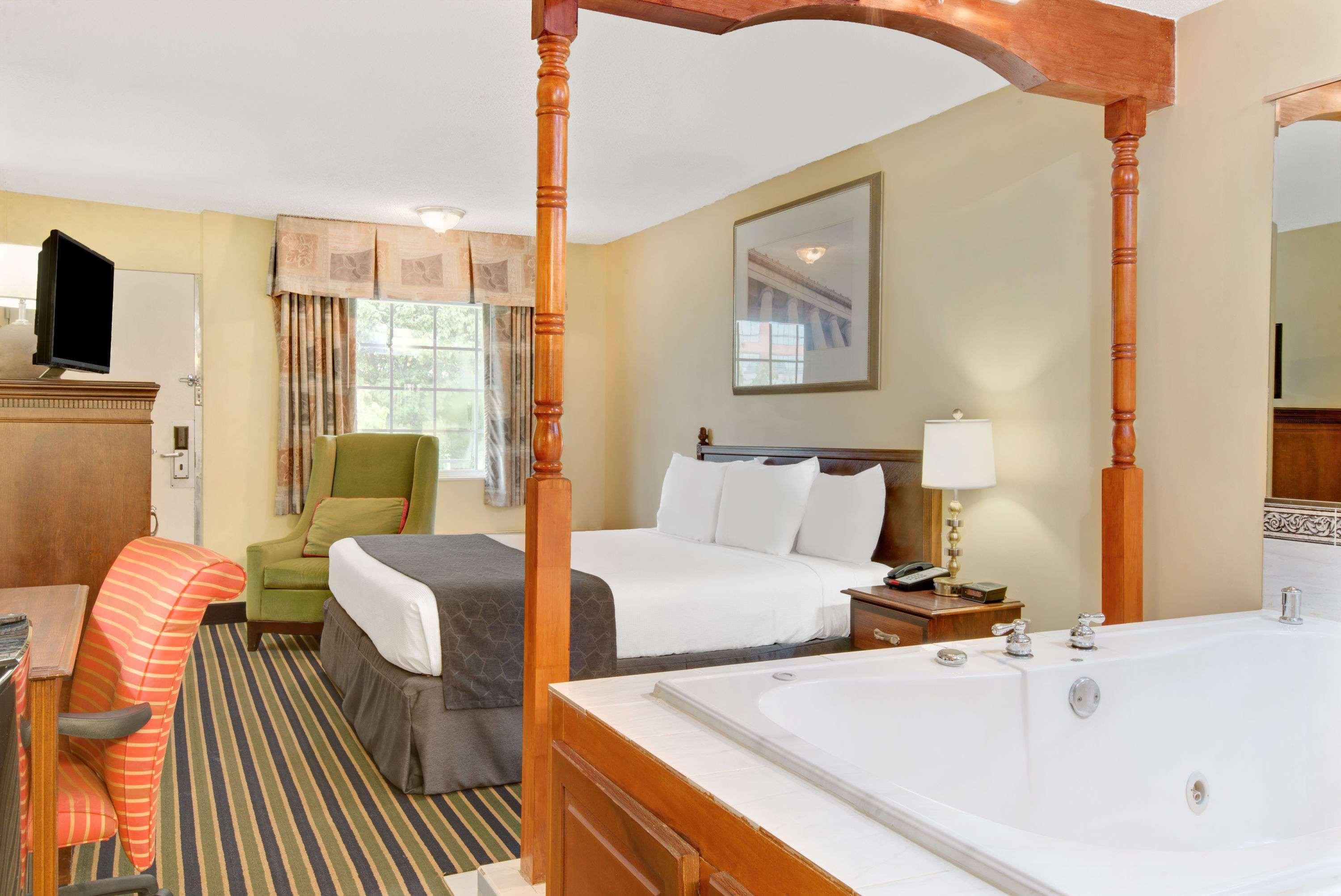 Days Inn By Wyndham Towson Luaran gambar