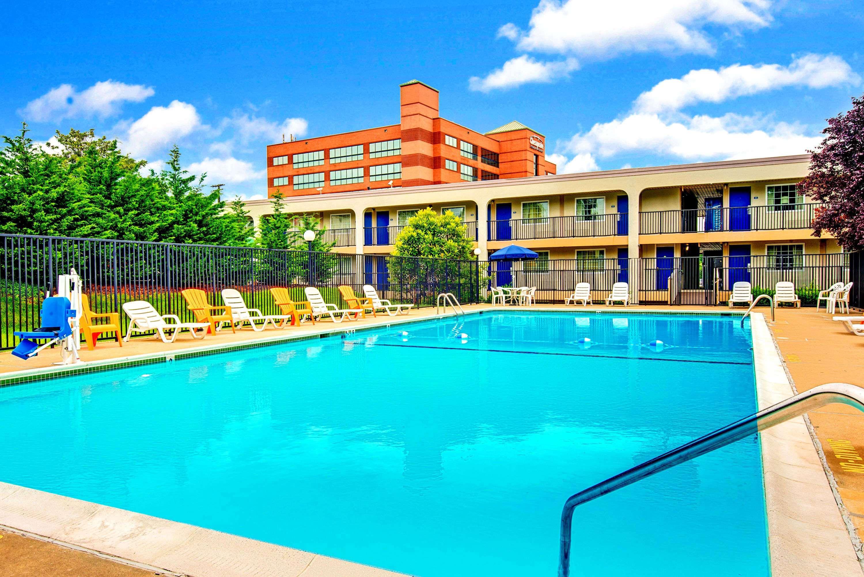 Days Inn By Wyndham Towson Luaran gambar